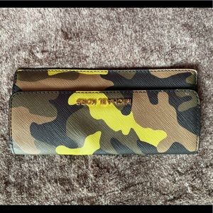Camo Michael Kors wallet